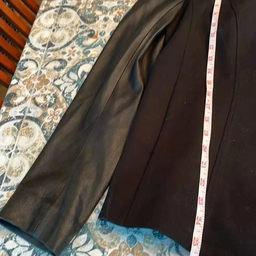 Theory blazer leather sleeves - Picture 7 of 8